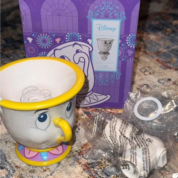 NWT Disney Scentsy Beauty & The Beast Chip Teacup Plug In Wax Warmer - Picture 8 of 8